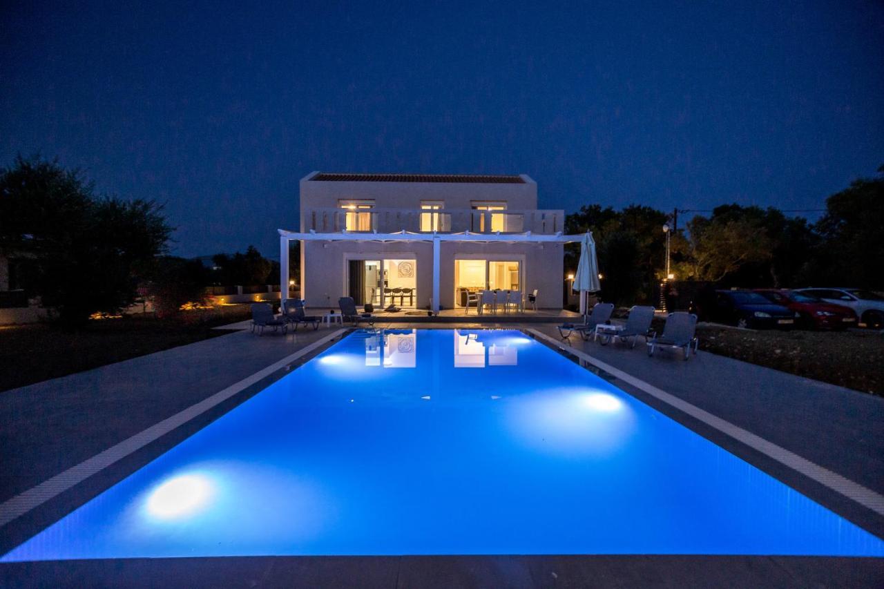 Villa Boviana With Private Swimming Pool Agios Sostis  외부 사진