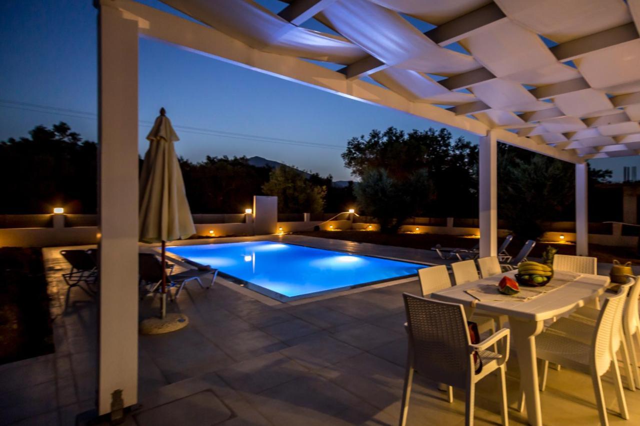 Villa Boviana With Private Swimming Pool Agios Sostis  외부 사진