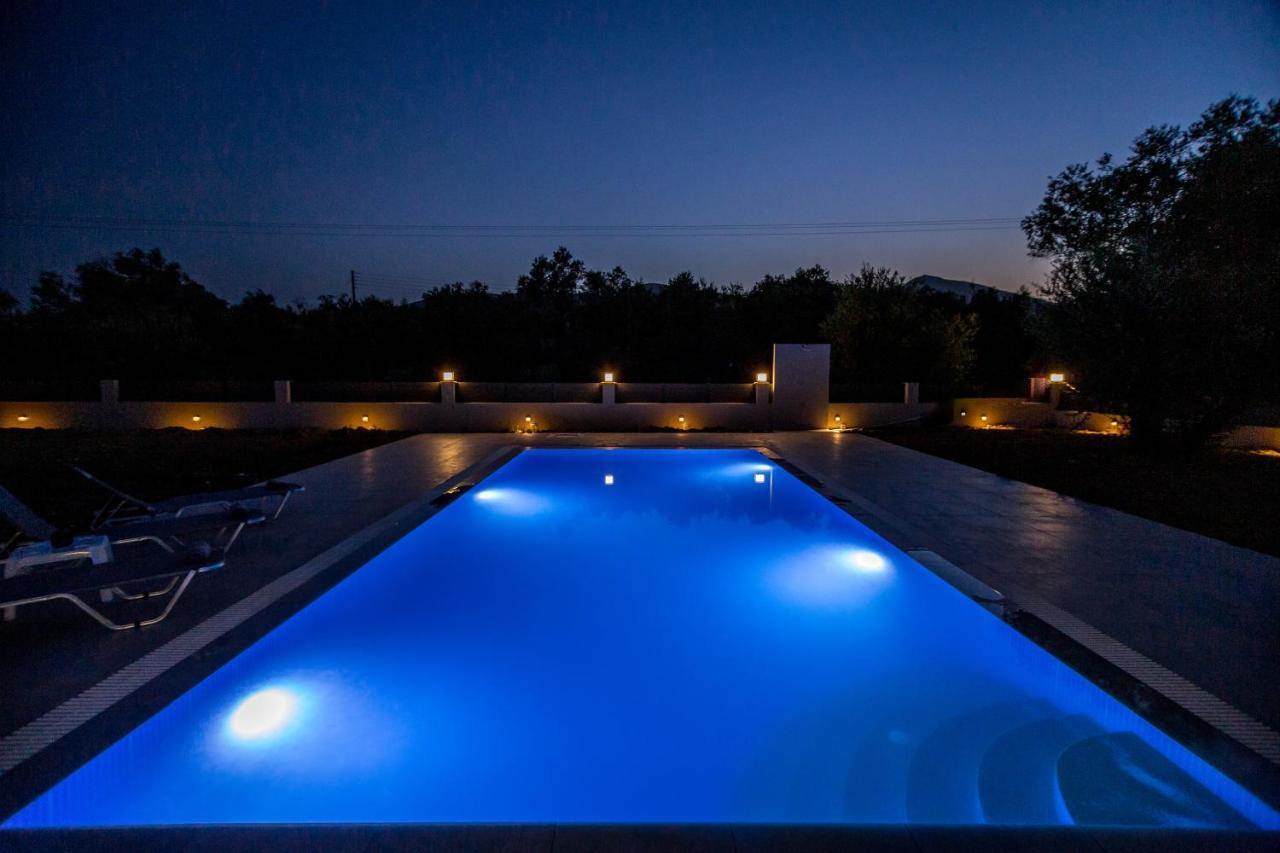 Villa Boviana With Private Swimming Pool Agios Sostis  외부 사진