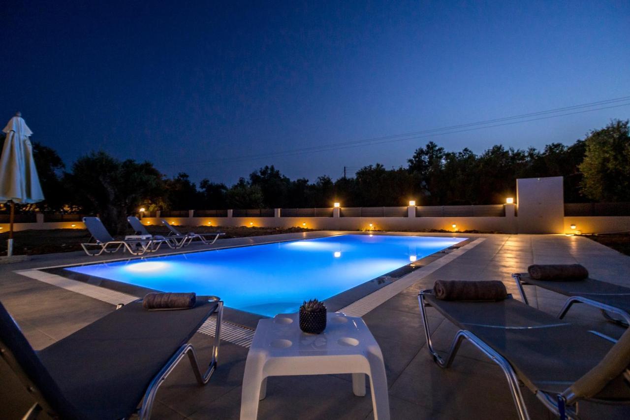 Villa Boviana With Private Swimming Pool Agios Sostis  외부 사진