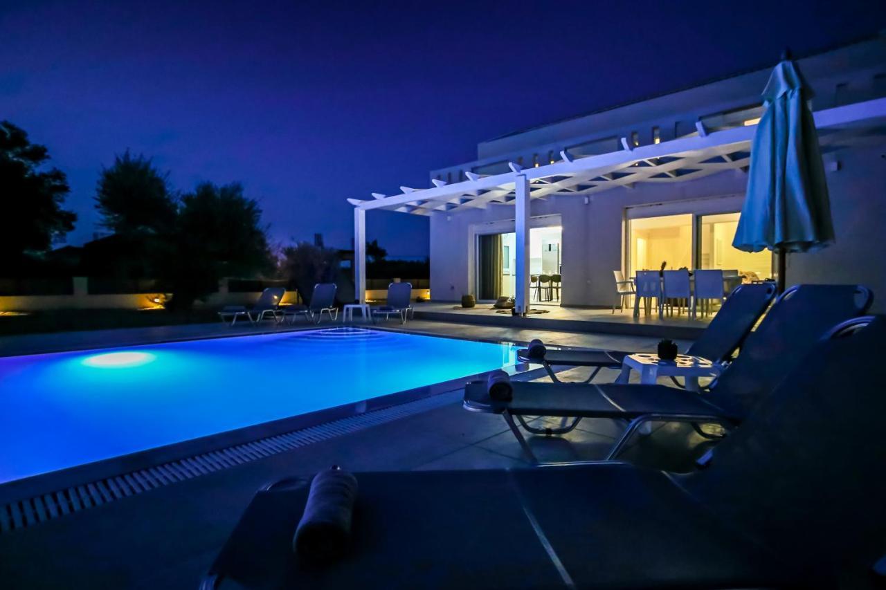 Villa Boviana With Private Swimming Pool Agios Sostis  외부 사진
